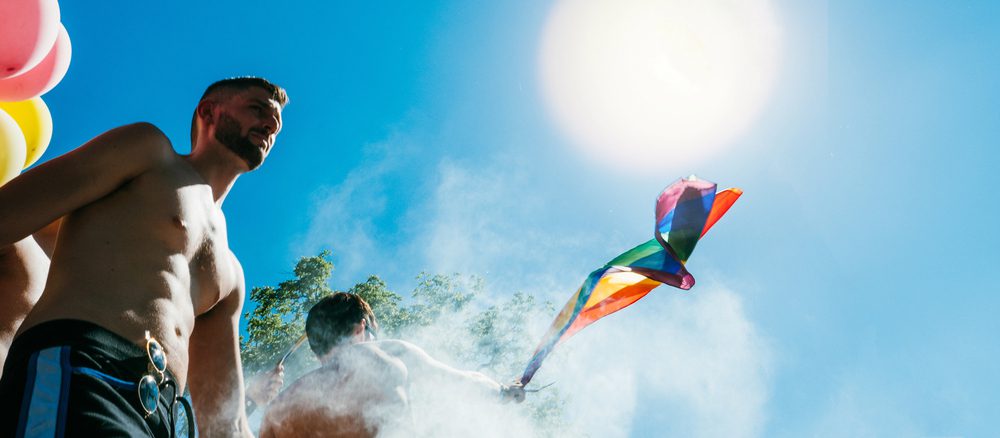 Week-ends queer en car : cinq escapades LGBTQ+ à vivre depuis Paris