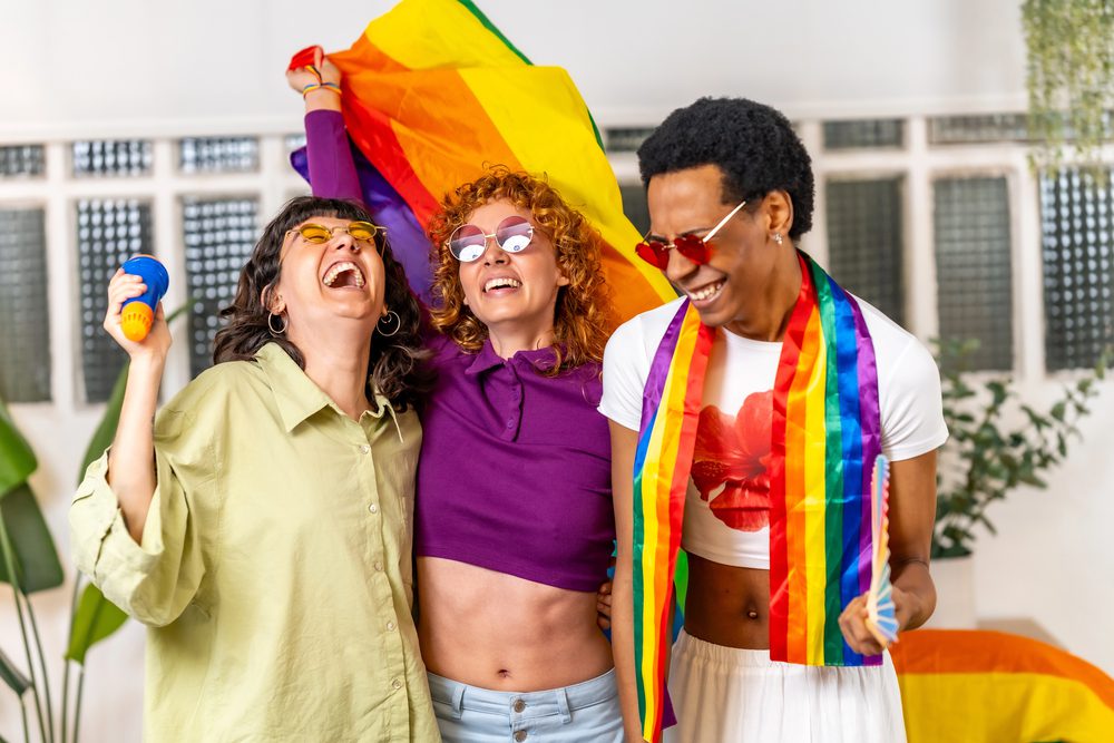 Astuce pour voyager gay friendly sans papier à l'ère numérique