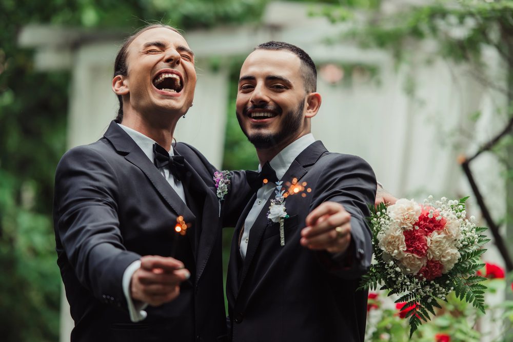 Les adresses incontournables pour un costume de mariage gay friendly