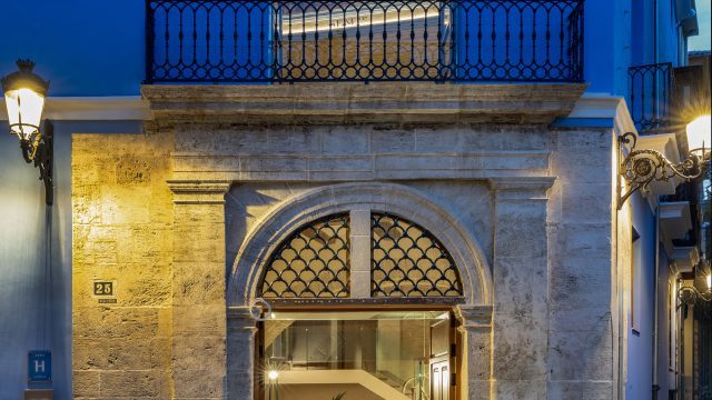 01 – Axel Hotel Valencia – Facade