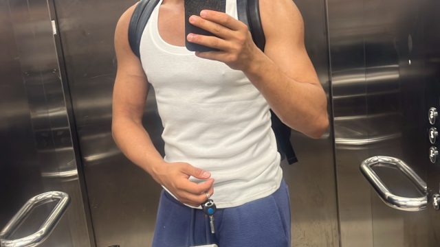 8A18841E-7F83-43C0-8C23-D7CCF94D4CF2