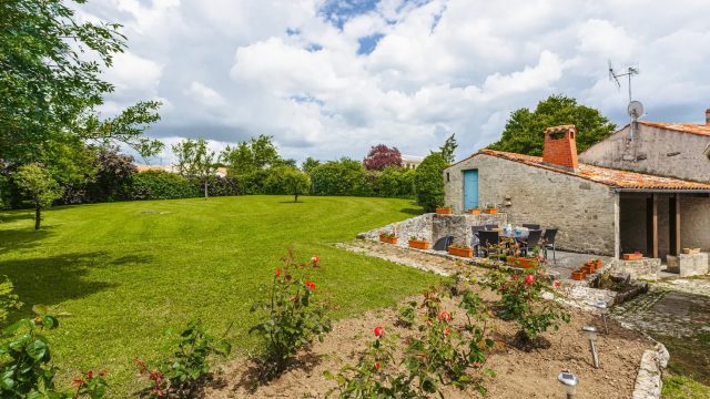 gitedelagravee-jardin1