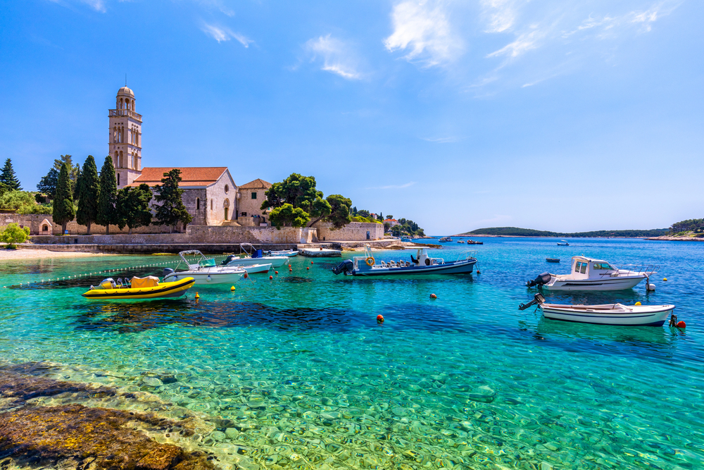 Hvar, l’icône festive et glamour
