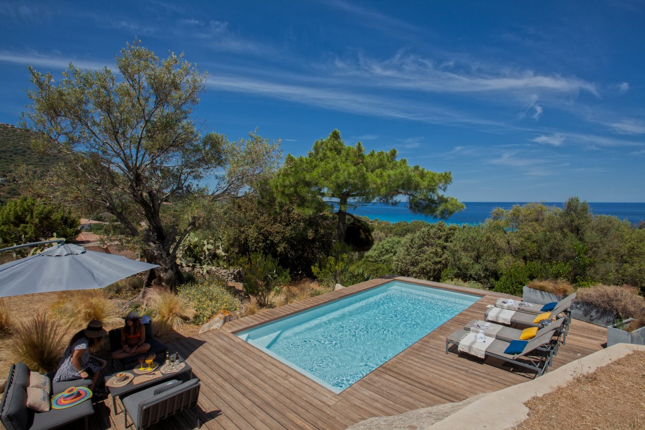 Vacances gay friendly en Corse, la solution idéale de la location de villa à L’Île-Rousse